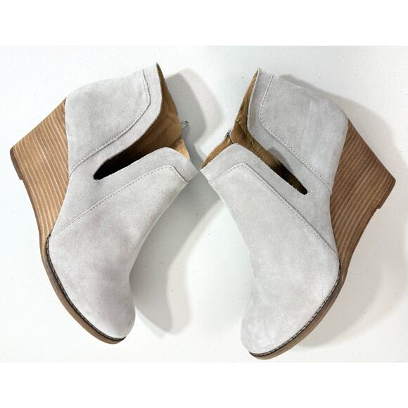 Lucky Brand Yabba Suede Leather Wedge Bootie Taupe Gray Size 9.5 NWOB - Picture 3 of 11
